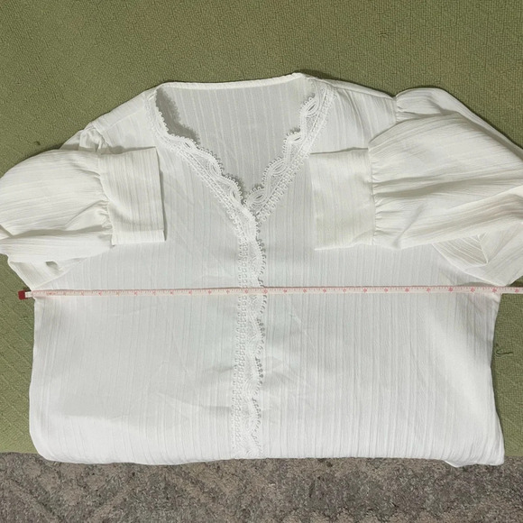 NWOT White V-Neck Lace trim, long sleeve cuff wrists blouse tunic 1XL new - Picture 8 of 8